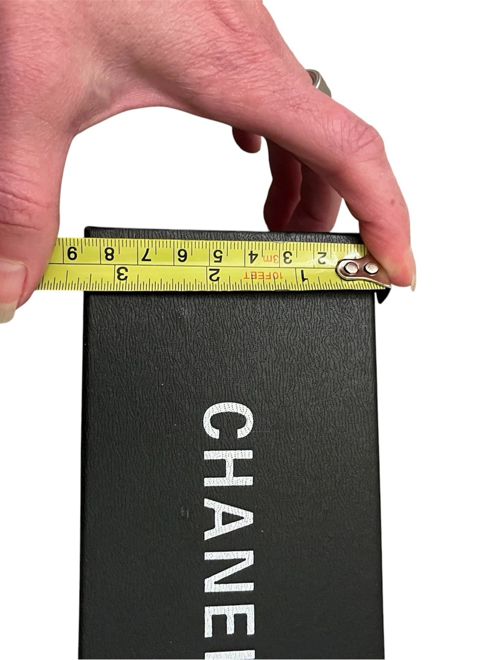 CHANEL Black & White Logo Box with Cleaning Cloth - Picture 4 of 5